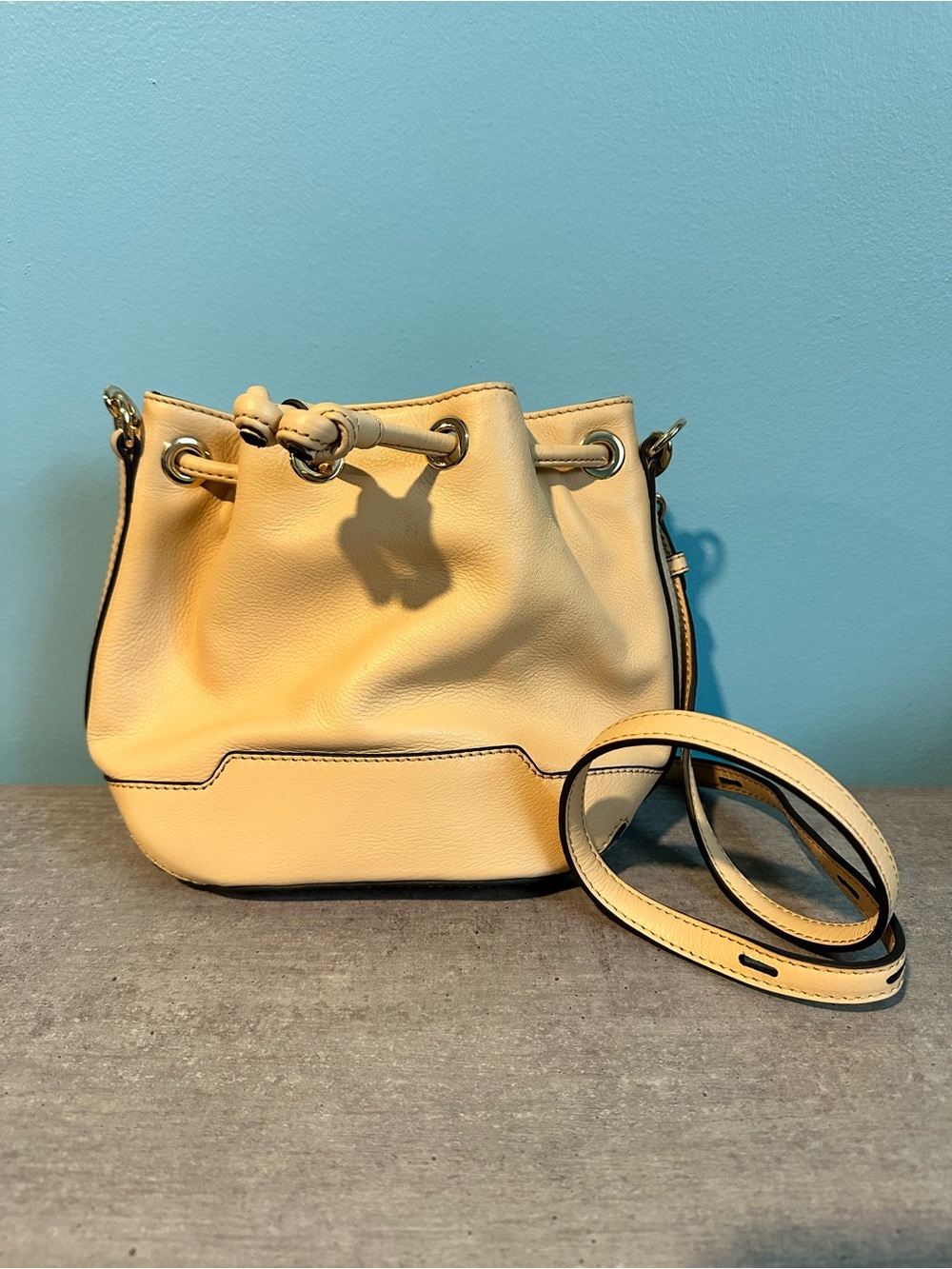 Rebecca Minkoff Mini Fiona Leather Bucket Bag – Beige / Cream